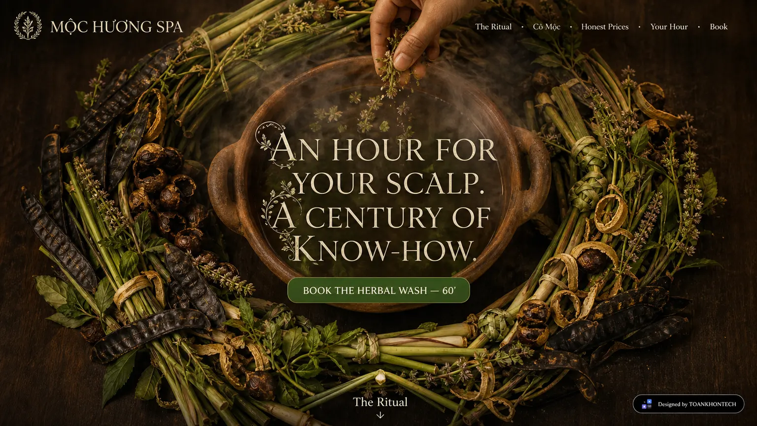 MỘC HƯƠNG SPA opening interface — a wellness website